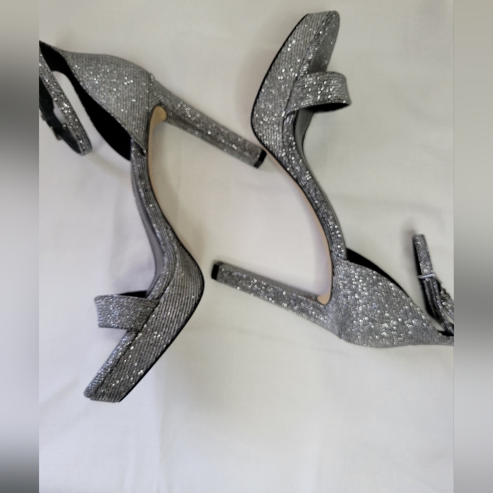 Michael Kors Glittering Silver Heels Size 8.5 - Picture 2 of 11